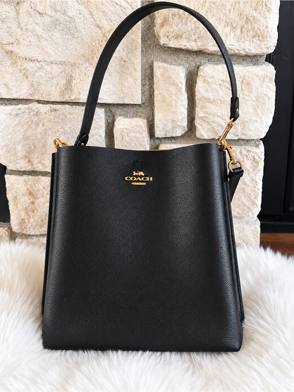 Coach Mollie Bucket Bag CA214 Black Leather Gold Hardware - Picture 3 of 9
